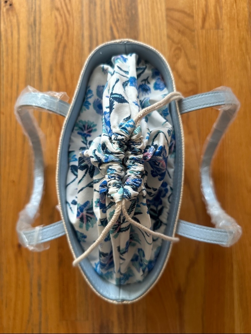 LC Lauren Conrad Cream Tote with Light Blue Trim and Floral Drawstring - Picture 5 of 11